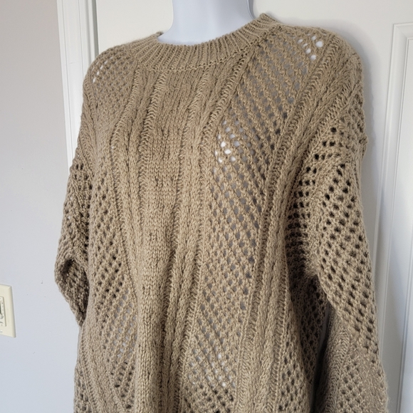 NWT John + Jenn Long Tan Beige Cable Knit Chunky Pullover Sweater Size M - Picture 2 of 11